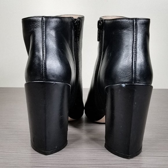 Stuart Weitzman Pure Pointy Toe Bootie, Black Leather, Womens Size 5 - Picture 5 of 13